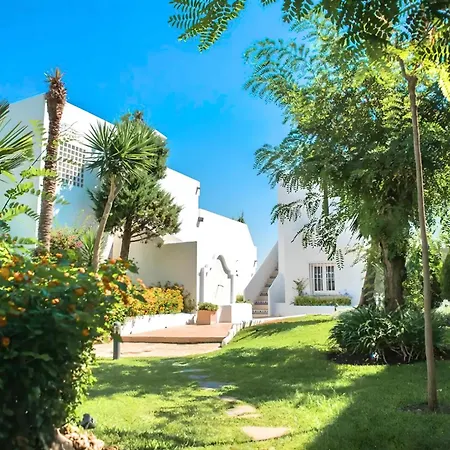 Gorgeous 2br Apt. W/ Mountain View Puerto Banus *