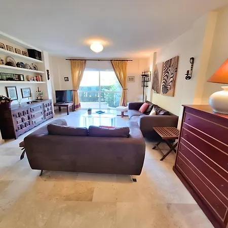 Holiday home Gorgeous 2br Apt. W/ Mountain View Puerto Banus *
